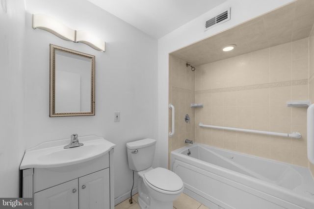 14 HARBORVIEW DR, Atlantic Highlands, NJ 07716