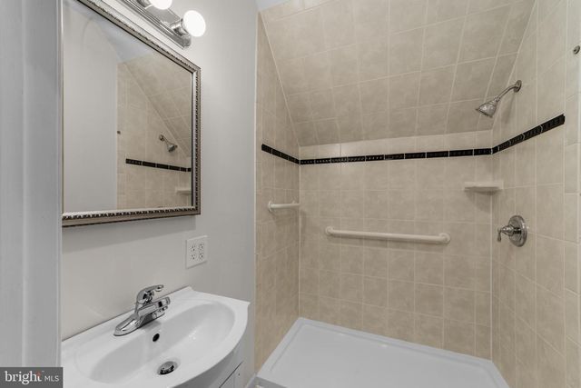 14 HARBORVIEW DR, Atlantic Highlands, NJ 07716