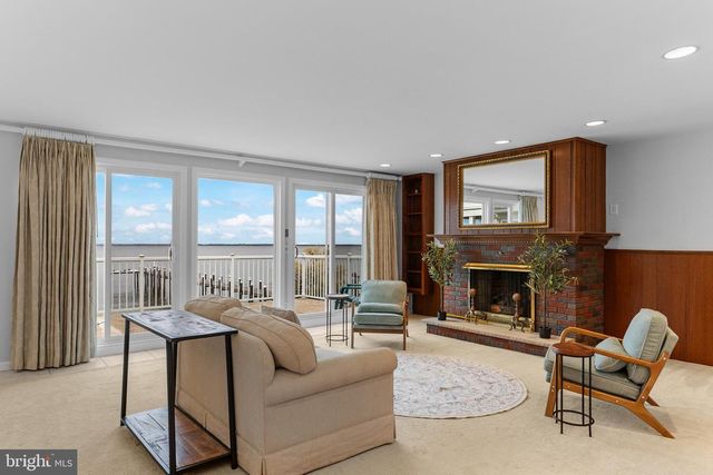 14 HARBORVIEW DR, Atlantic Highlands, NJ 07716