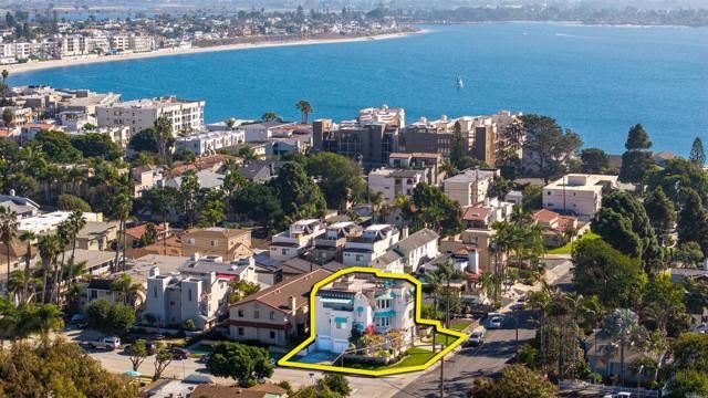 1105 Reed, San Diego, CA 92109