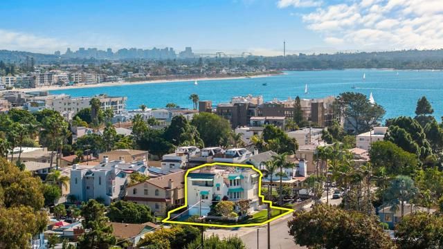 1105 Reed, San Diego, CA 92109