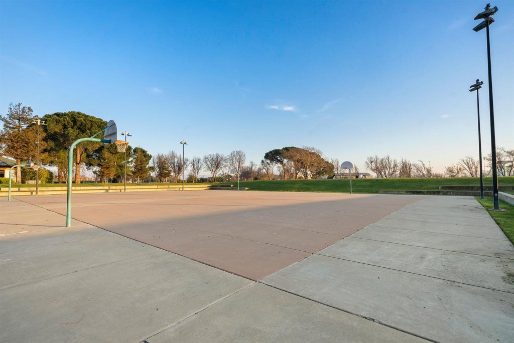 Image 6 of property listing at 4717 4717 Chestnut Ct, Dublin, CA 94568