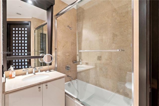 901 Brickell Key Boulevard 504, Miami, FL 33131
