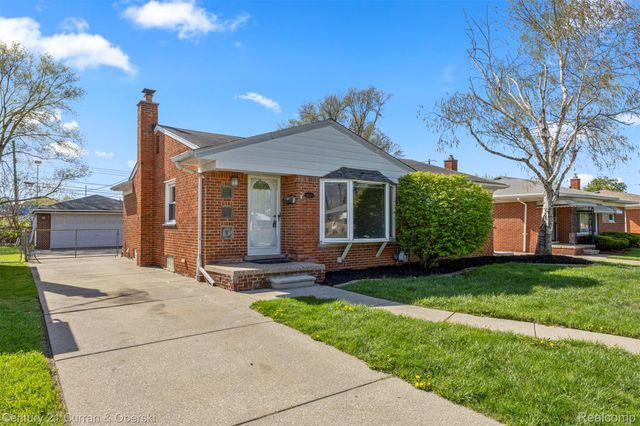 8821 Royal Grand, Redford Charter Township, MI 48239