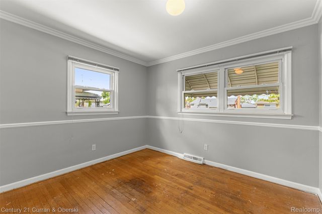 8821 Royal Grand, Redford Charter Township, MI 48239