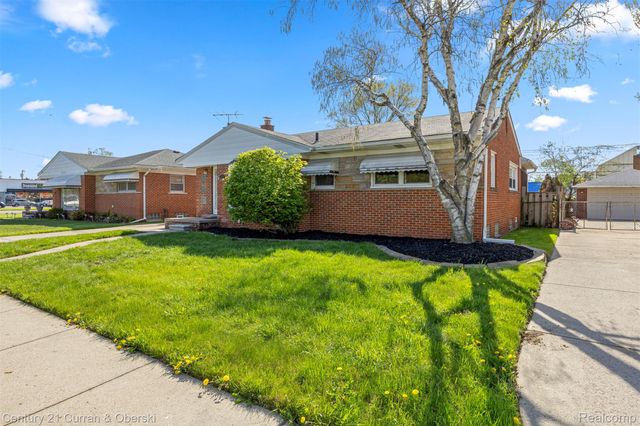 8821 Royal Grand, Redford Charter Township, MI 48239