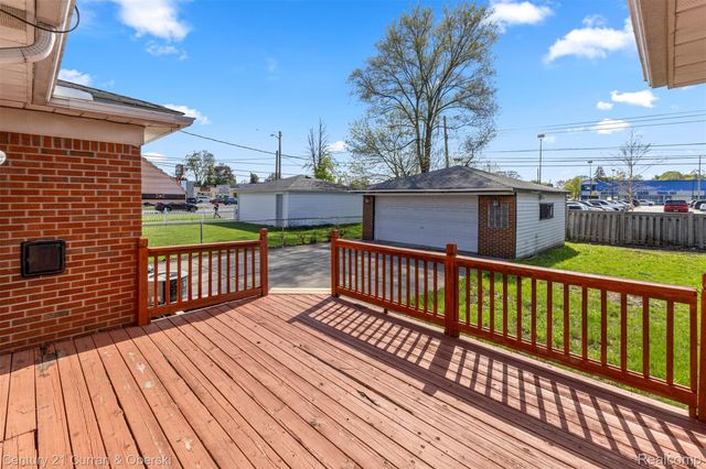 8821 Royal Grand, Redford Charter Township, MI 48239