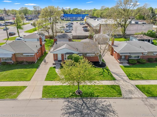 8821 Royal Grand, Redford Charter Township, MI 48239