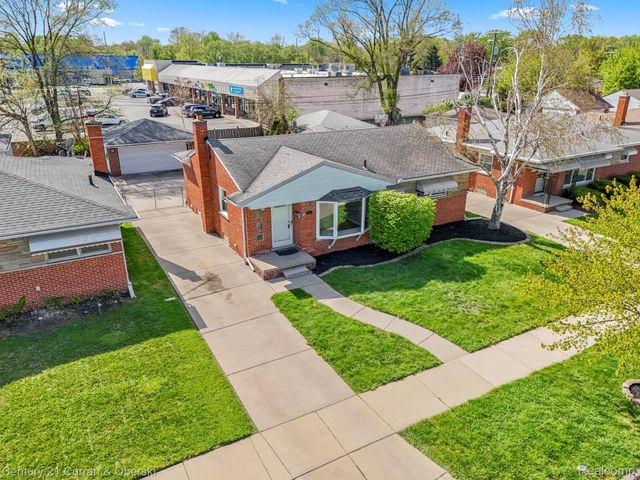 8821 Royal Grand, Redford Charter Township, MI 48239