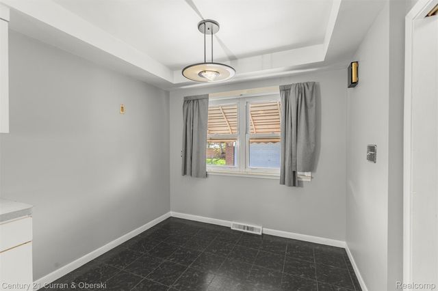 8821 Royal Grand, Redford Charter Township, MI 48239