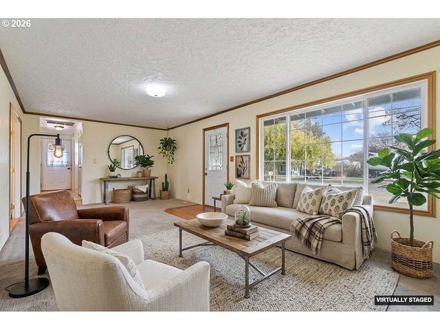 2708 N DEPOT St, La Grande, OR 97850