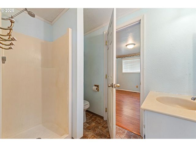 2708 N DEPOT St, La Grande, OR 97850