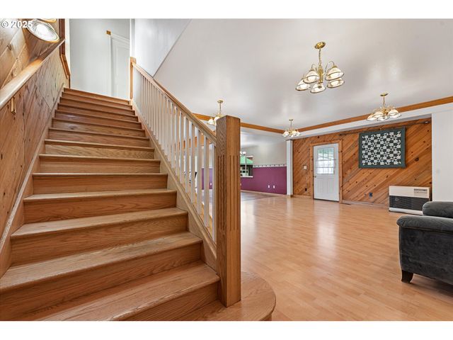 2708 N DEPOT St, La Grande, OR 97850