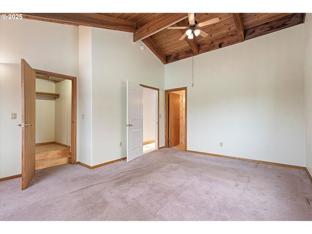 2708 N DEPOT St, La Grande, OR 97850