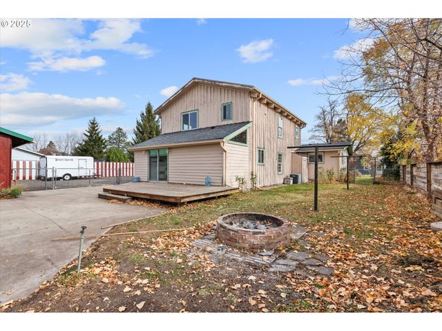 2708 N DEPOT St, La Grande, OR 97850