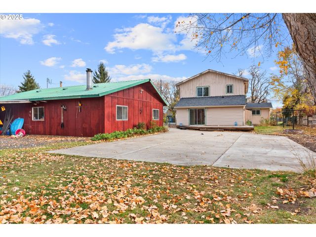 2708 N DEPOT St, La Grande, OR 97850