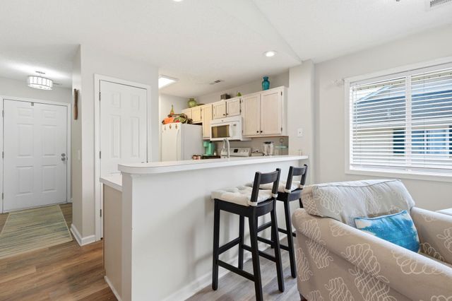 208 Landing Rd Apt G, North Myrtle Beach, SC 29582