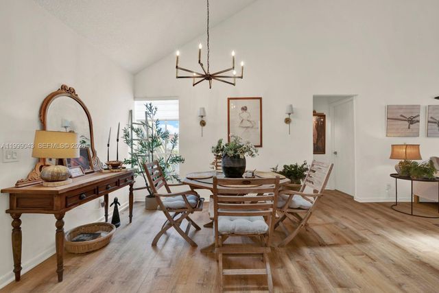 10441 Mahogany Key Cir 202, Miami, FL 33196