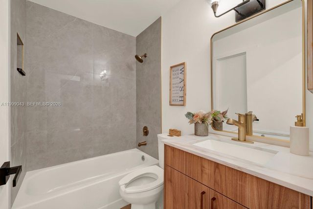 10441 Mahogany Key Cir 202, Miami, FL 33196