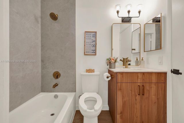 10441 Mahogany Key Cir 202, Miami, FL 33196