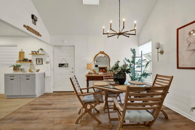 10441 Mahogany Key Cir 202, Miami, FL 33196