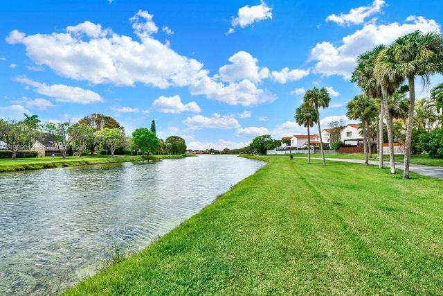 10441 Mahogany Key Cir 202, Miami, FL 33196