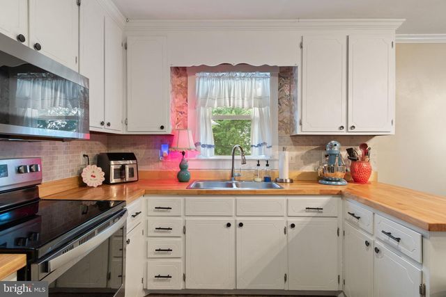 714 SCOTT DR, Fredericksburg, VA 22405