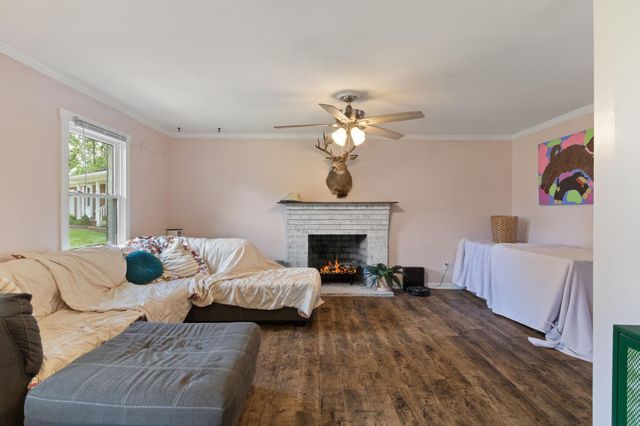 714 SCOTT DR, Fredericksburg, VA 22405