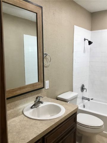 1110 Green Lane Dr, Corpus Christi, TX 78405