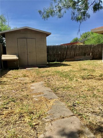 1110 Green Lane Dr, Corpus Christi, TX 78405