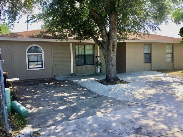 1110 Green Lane Dr, Corpus Christi, TX 78405