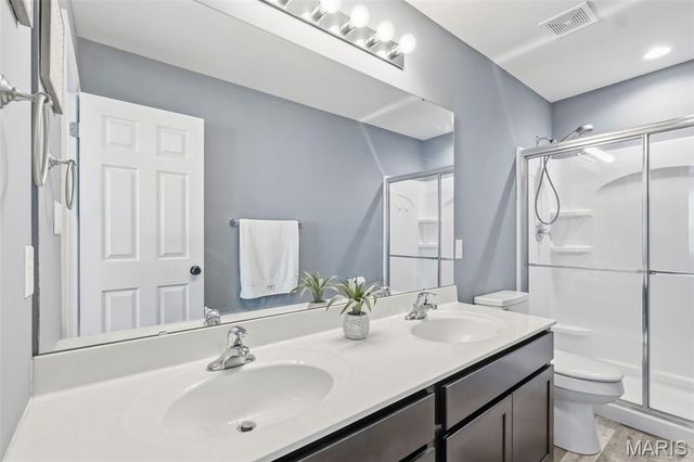 128 Champions Lane, Wentzville, MO 63385