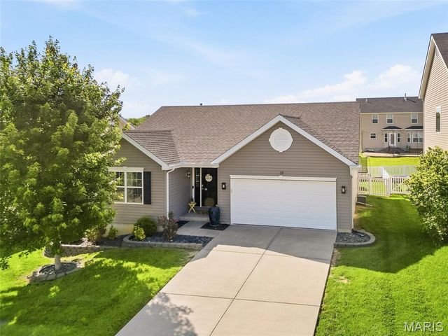 128 Champions Lane, Wentzville, MO 63385