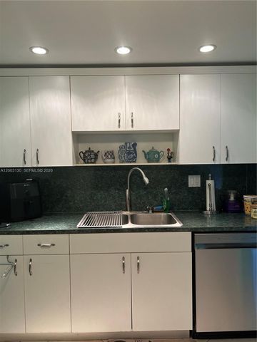 8335 SW 72nd Ave 212D, Miami, FL 33143