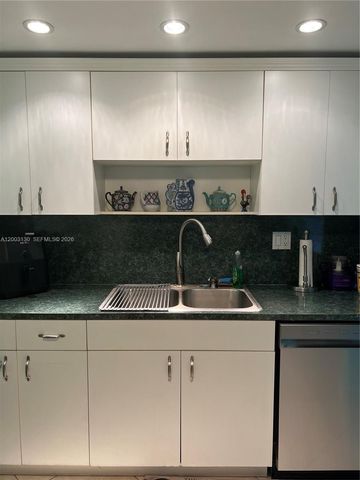 8335 SW 72nd Ave 212D, Miami, FL 33143