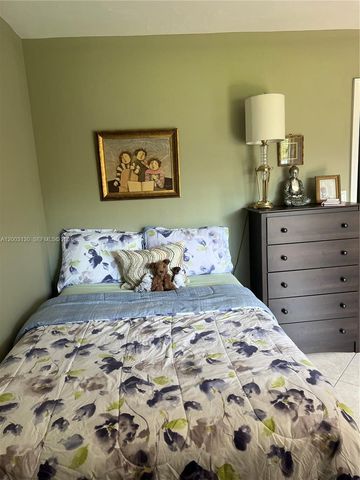 8335 SW 72nd Ave 212D, Miami, FL 33143