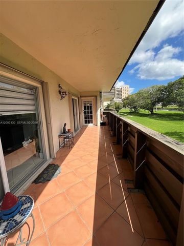 8335 SW 72nd Ave 212D, Miami, FL 33143