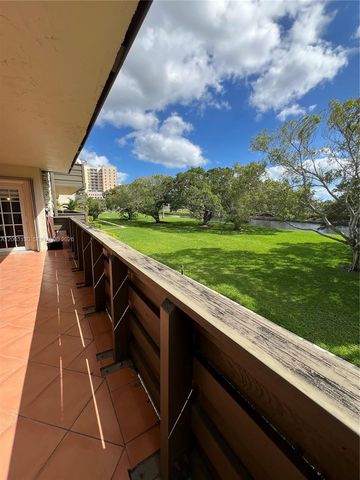 8335 SW 72nd Ave 212D, Miami, FL 33143