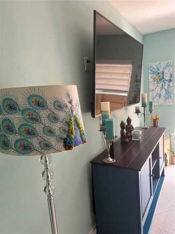 8335 SW 72nd Ave 212D, Miami, FL 33143