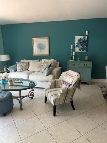 8335 SW 72nd Ave 212D, Miami, FL 33143