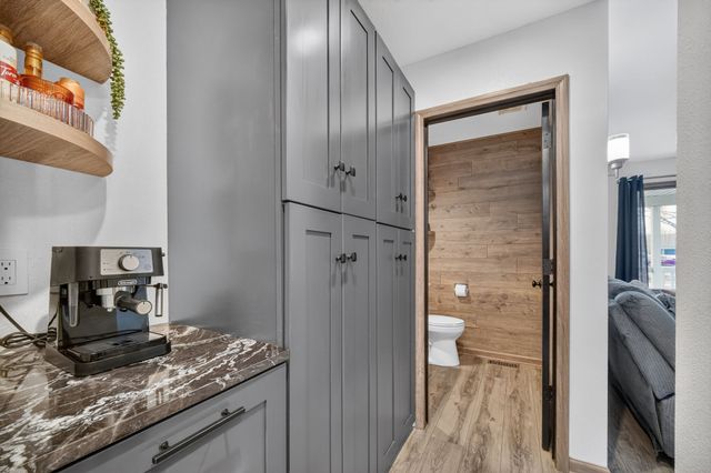 259 52nd Street, West Des Moines, IA 50265