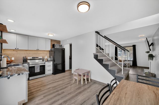 259 52nd Street, West Des Moines, IA 50265