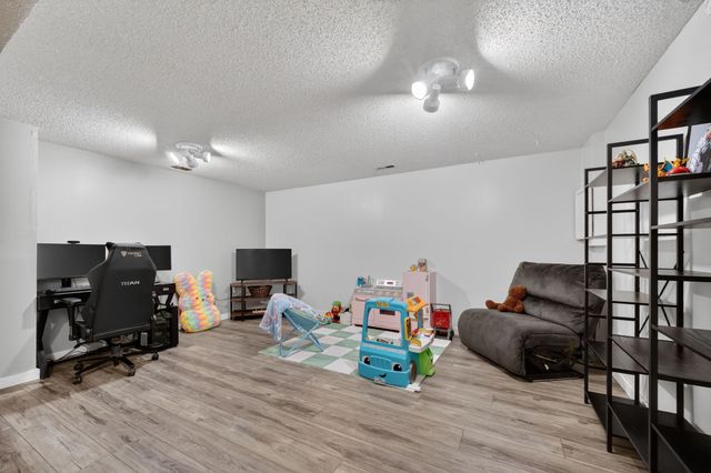 259 52nd Street, West Des Moines, IA 50265