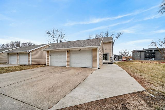 259 52nd Street, West Des Moines, IA 50265
