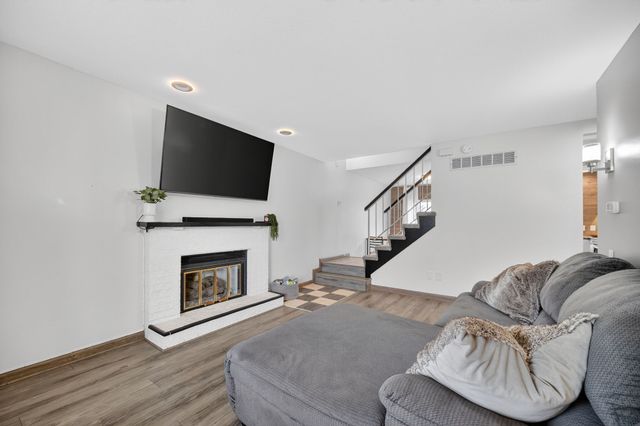 259 52nd Street, West Des Moines, IA 50265