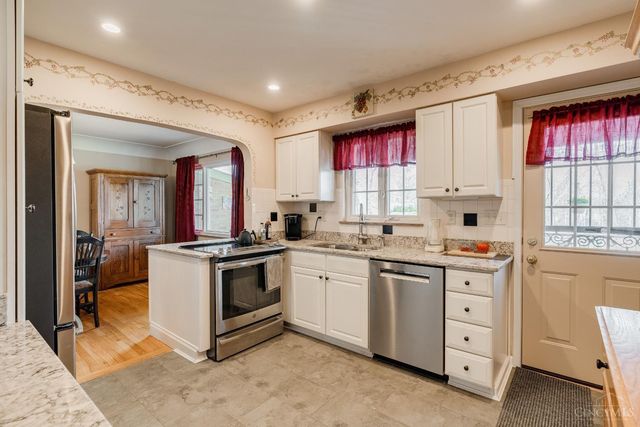 46 Forest Avenue, Wyoming, OH 45215