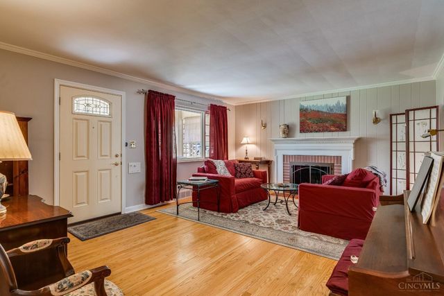 46 Forest Avenue, Wyoming, OH 45215