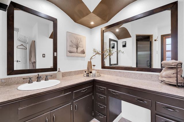 890 Linwood Way, San Leandro, CA 94577