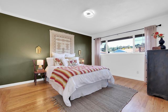 890 Linwood Way, San Leandro, CA 94577