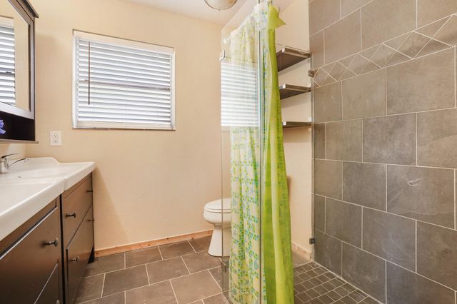 3203 Silver Falls Drive, Houston, TX 77339